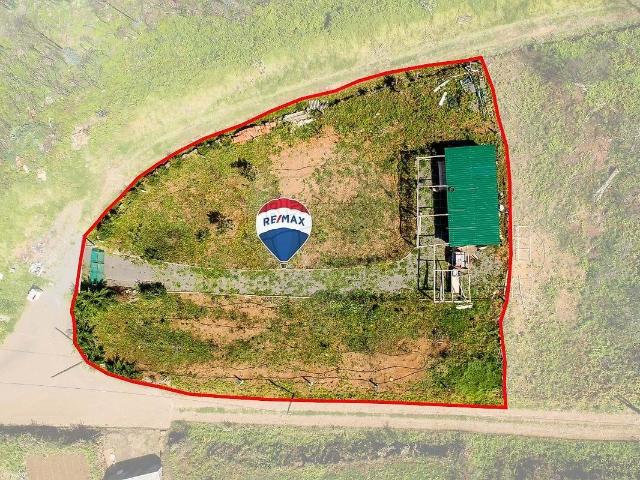 Terreno localizado na Fajã da Ovelha no sítio da Lombada d. 1559m² Fajã Da Ovelha