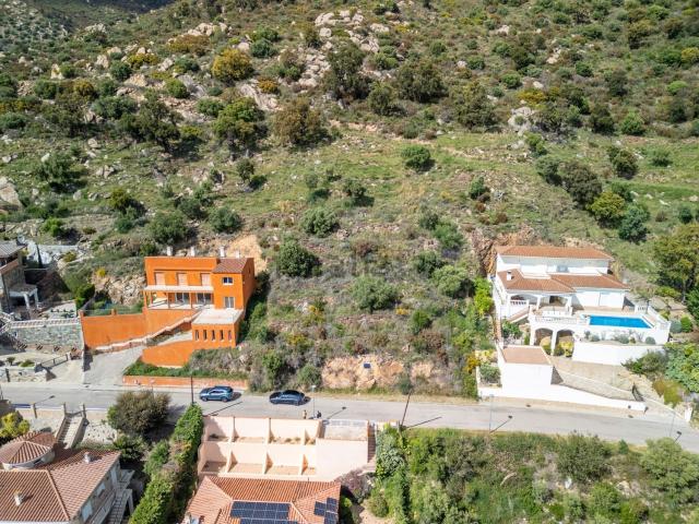 Terreno, Palau Saverdera