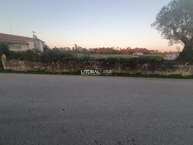 Terreno para 28 Moradias 200 metros de frente