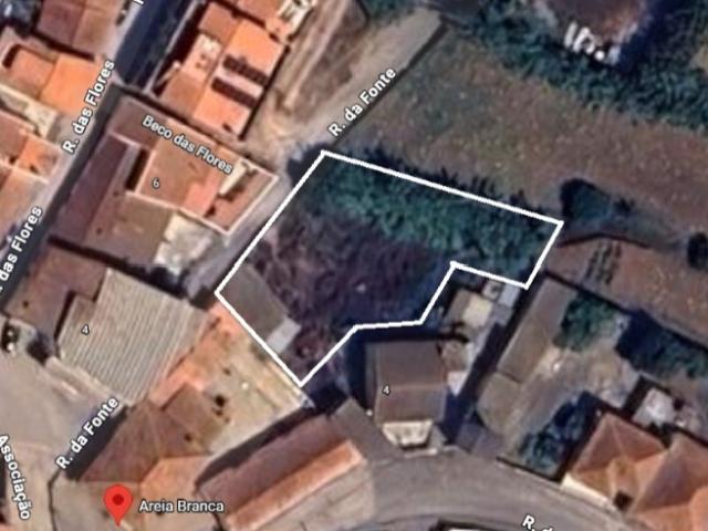 TERRENO PARA CONSTRUÇÃO A 2 MINUTOS DA PRAIA