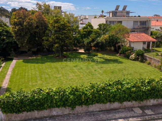 Terreno para Construção a 800m da praia Marinhas, em Esposende Braga