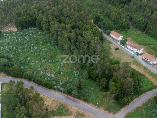 Terreno para construção, com 583 m2 Grijó, V.N. Gaia