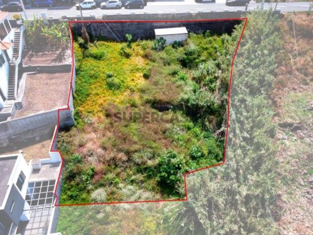 Terreno para Construção com Vista Desafogada | Oportunidade no Campanário Ribeira Brava