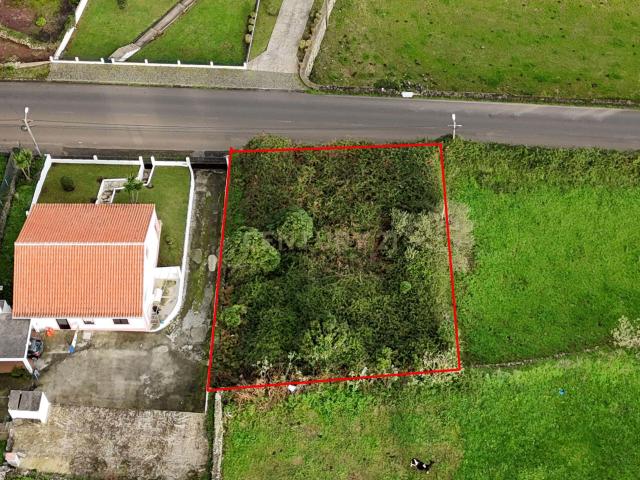 Terreno para construção com vista mar na freguesia de São Sebastião Ilha Terceira