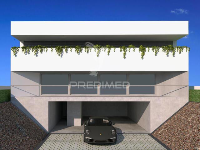 Terreno para construção de Moradia 4 frentes em Grijó, Vila Nova de Gaia ver id 44868