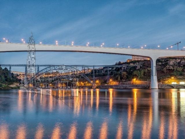 Terreno para construção de moradia com vistas para Douro