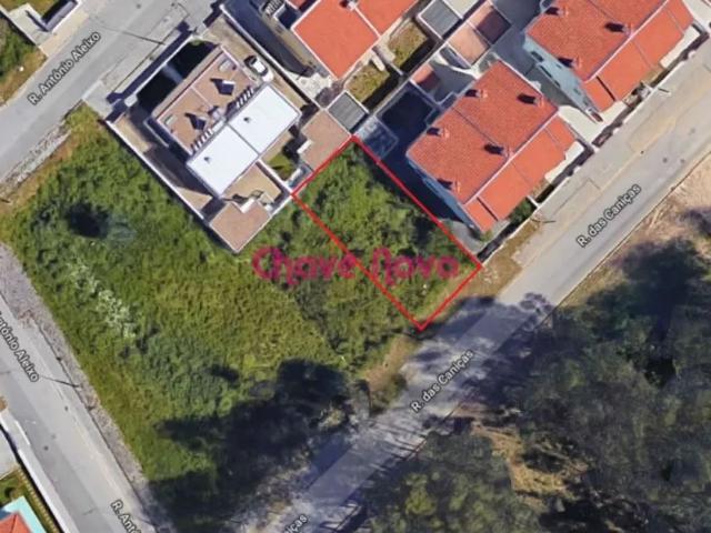 Terreno para construção de Moradia geminada