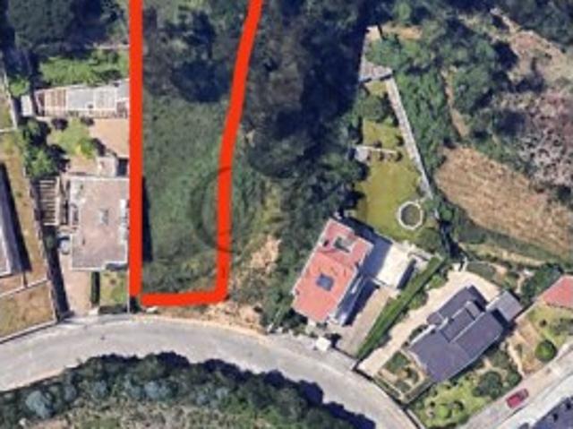 Terreno para construção de moradia de 3 frentes Carvalhos VNG