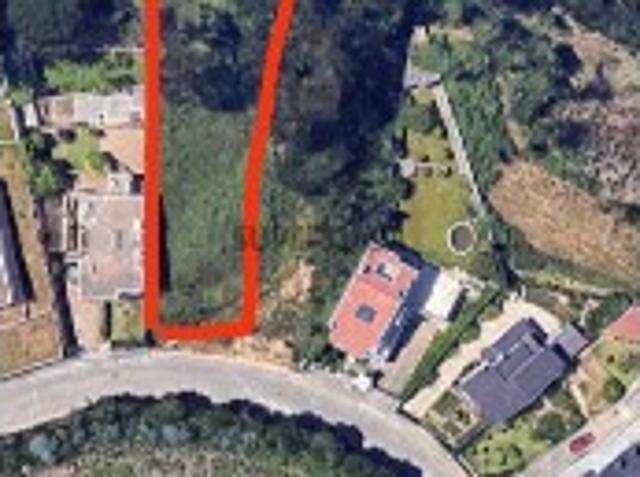 Terreno para construção de moradia de 3 frentes Carvalhos VNG