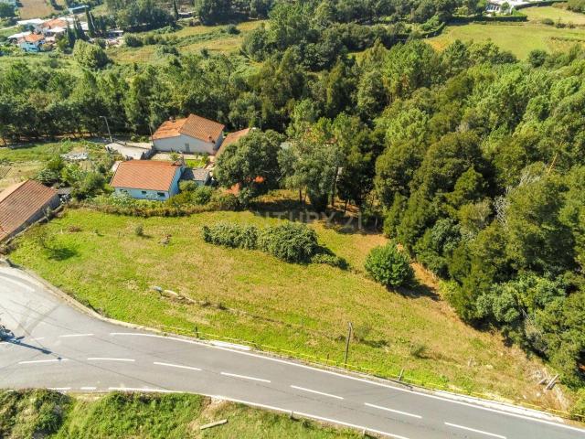 Terreno para construção de moradia em Oliveira, Barcelos