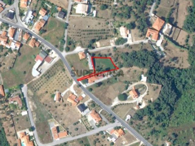 Terreno para construção de moradia no Arrabal