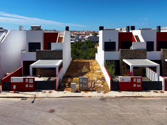 Terreno para construção de moradia perto de todas as proximidades em Portimão