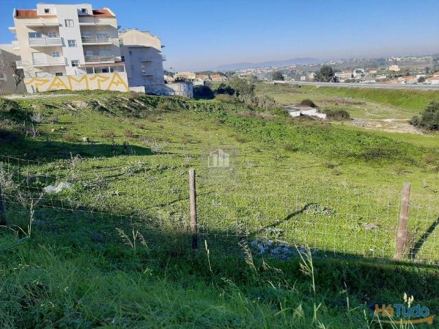 Terreno para construção de edifício de serviços / equipamentos | 26063701749