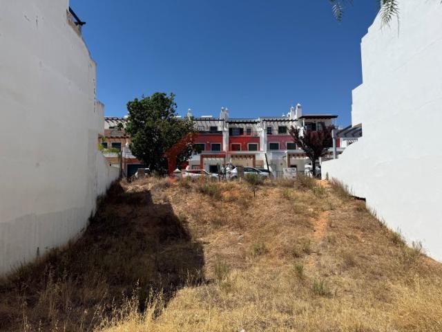 Terreno para construção de V3 com 145 m2 na Turolhão Olhão