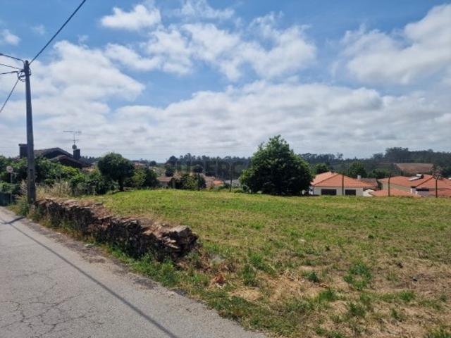 Terreno para construção de várias moradias