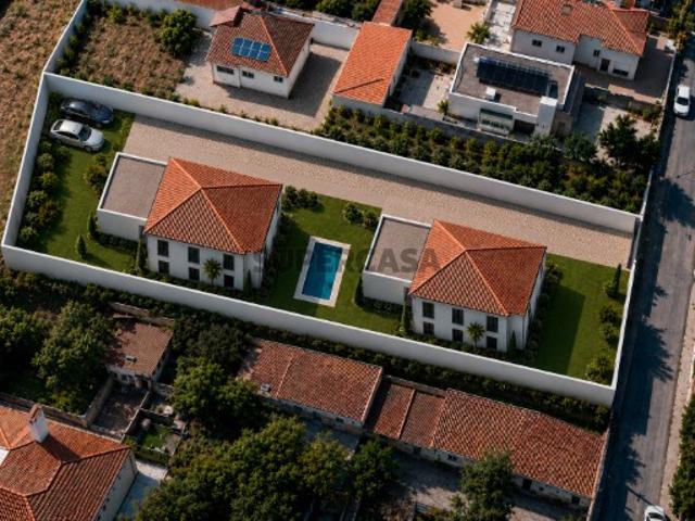 Terreno para construção de 2 moradias