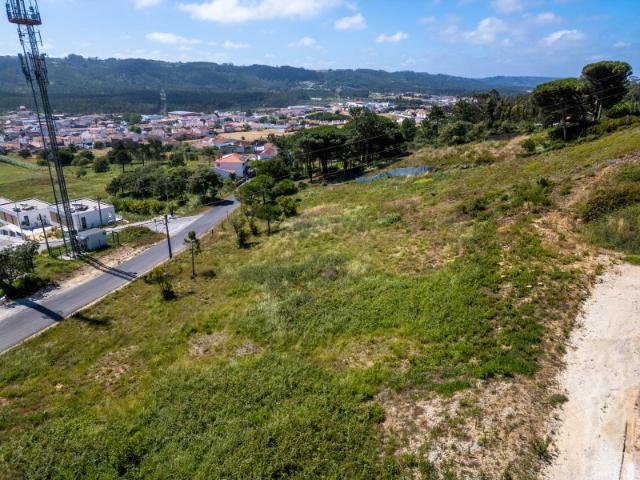 Terreno Para construção de 3 moradias Perto da praia