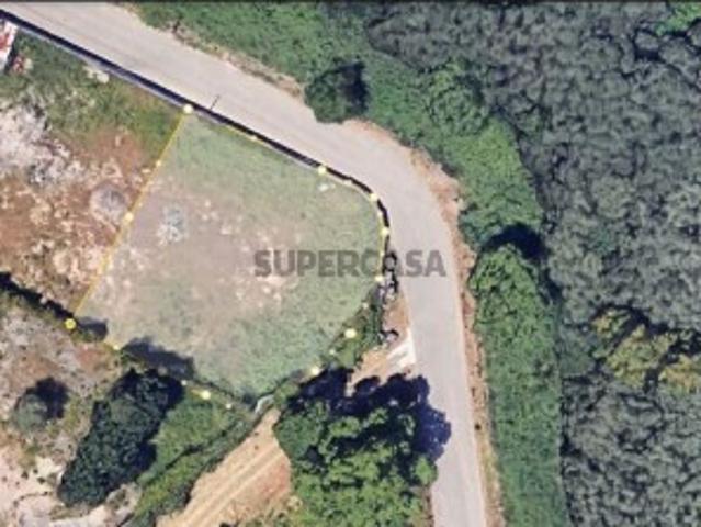 Terreno para construção em Canelas