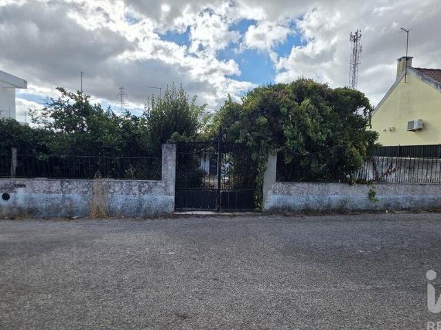 Terreno para construção em Charneca de Caparica e Sobreda