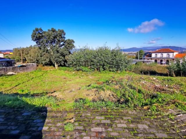 Terreno para construção em Darque com vista para a montanha a 10 minutos da praia do Cabedelo
