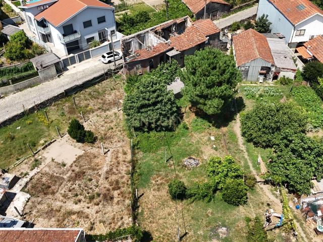 TERRENO PARA CONSTRUÇÃO EM FÂNZERES | METRO | 1714M2