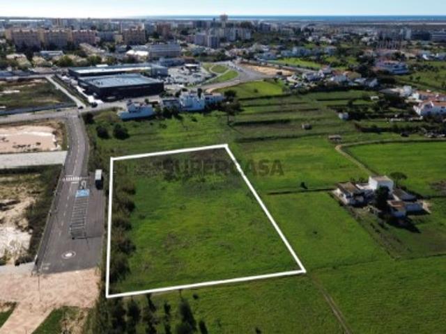 Terreno para construção em Faro Oportunidade Estratégica de Investimento