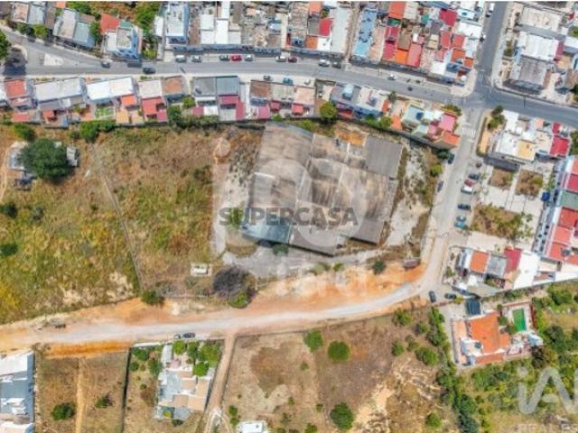 Terreno para construção em Quelfes