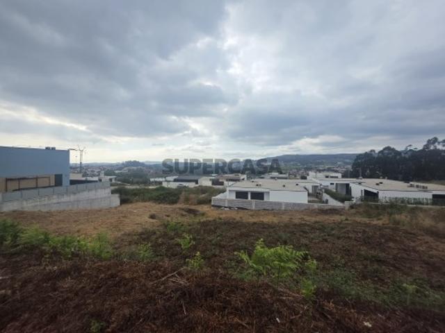 Terreno para construção em Ruivães