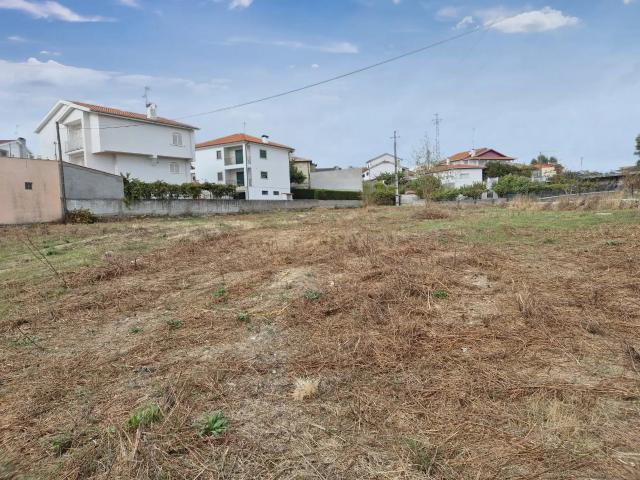Terreno para Construção em Santa Cruz, Chaves