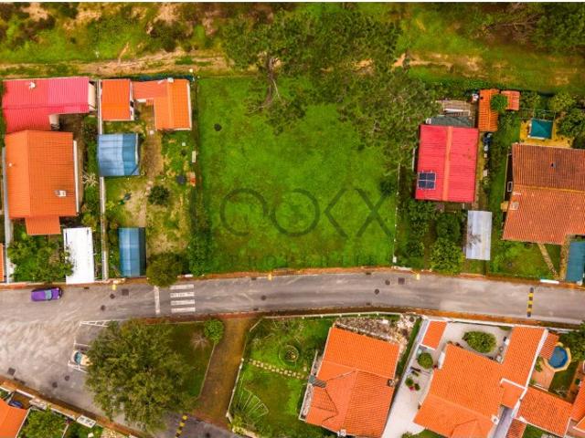Terreno para construção inserido em condominio privado em Sesimbra
