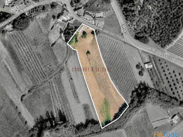 Terreno para construção localizado na Aldeia Grande, Maxial | 26064089821
