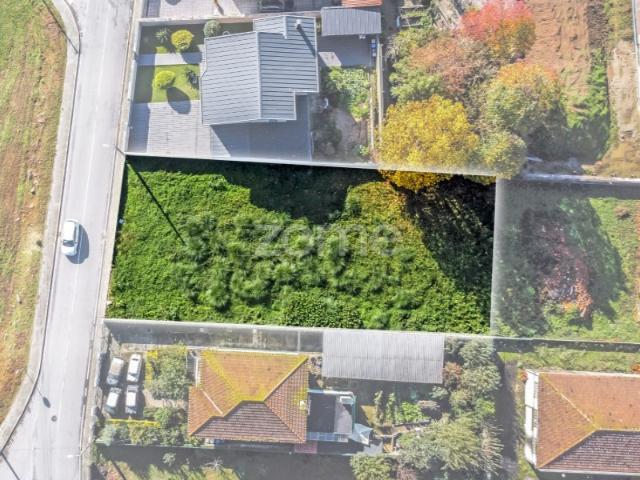 Terreno para Construção | Silva Escura, Maia 909 m²