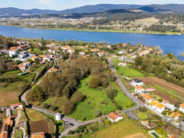 Terreno para Construção | 6.877 m² | 10 km Espanha | Investimento