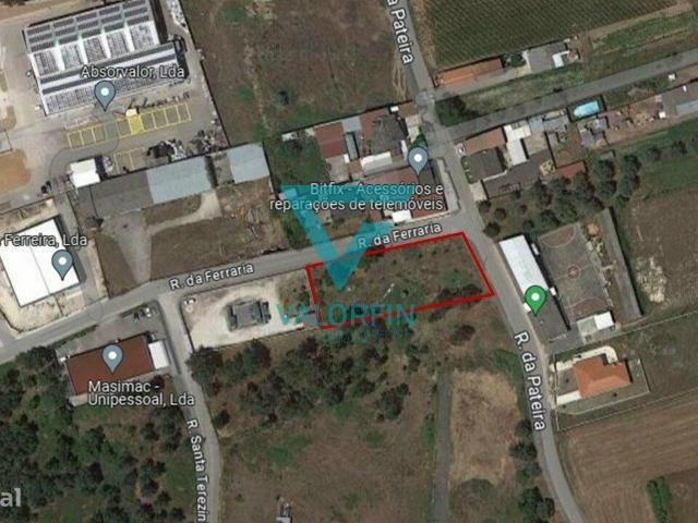 Terreno para construo de moradias Chs, Leiria