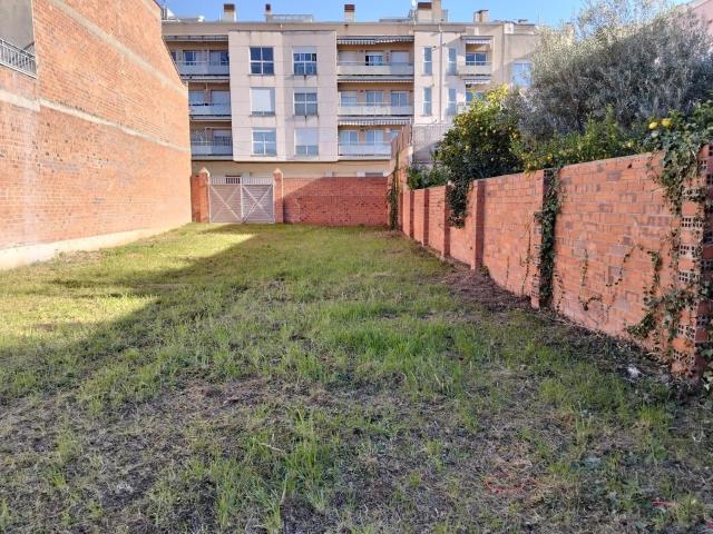 TERRENO PARA LA CASA DE TUS SUEÑOS A UN PASO DEL CENTRO!