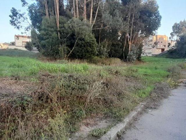 Terreno para moradia individual com 224m2 junto á rotunda do Alto de Valongo | 26083649070