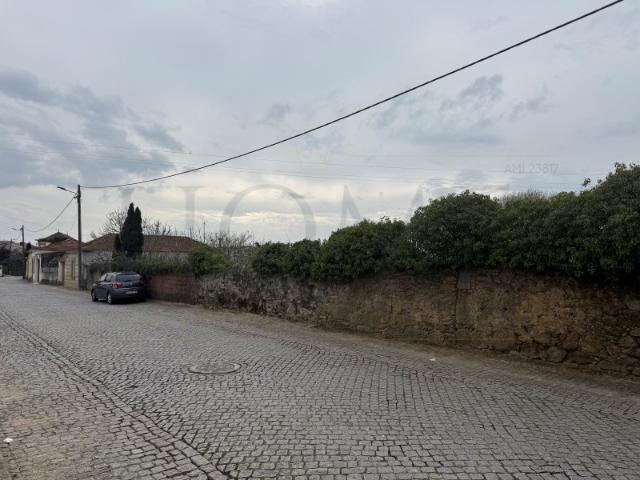 Terreno para Promoção Imobiliária em Grijó Vila Nova de Gaia | 6.000 m² | Estudo para 5 Moradias em Banda