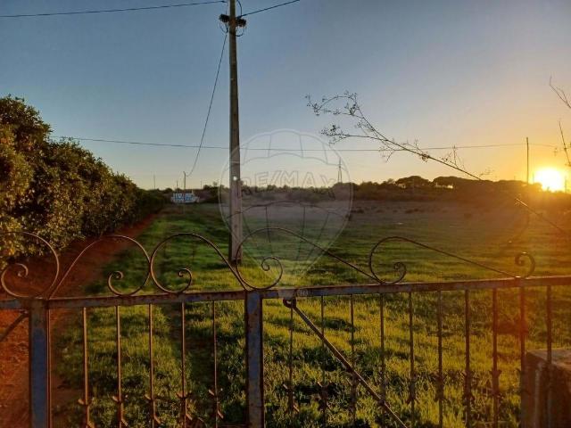 Terreno para venda a 1 800 000€ m² Quarteira