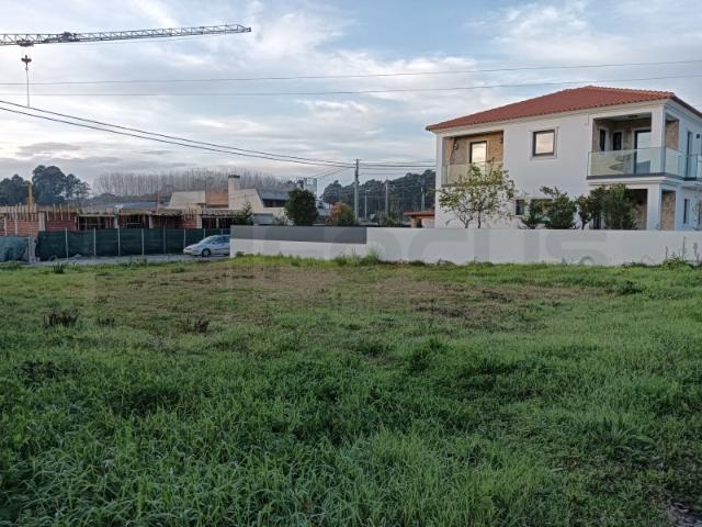Terreno para venda Quintãs