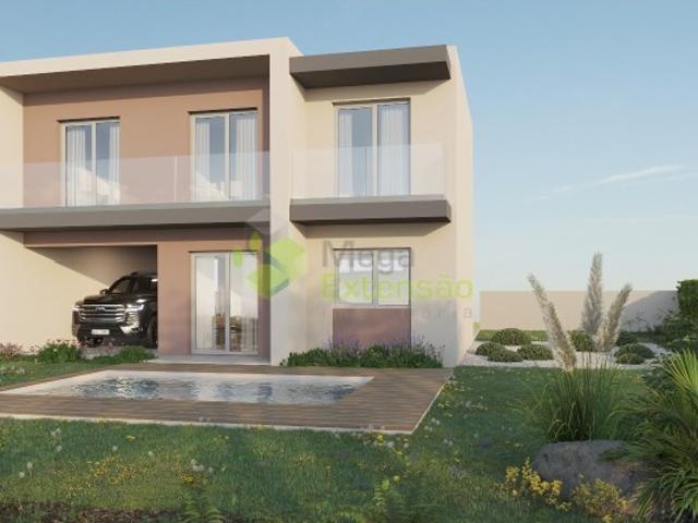Terreno parcialmente urbano de 1.920 m2, perto de Torres Vedras