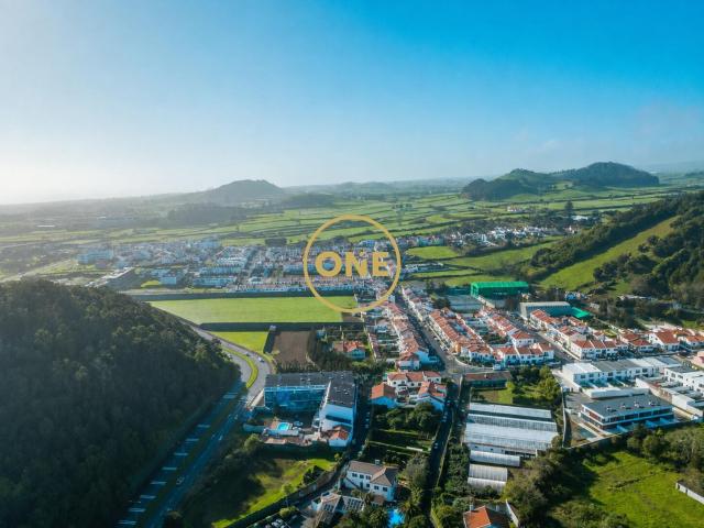 Terreno p/construção até 3 pisos