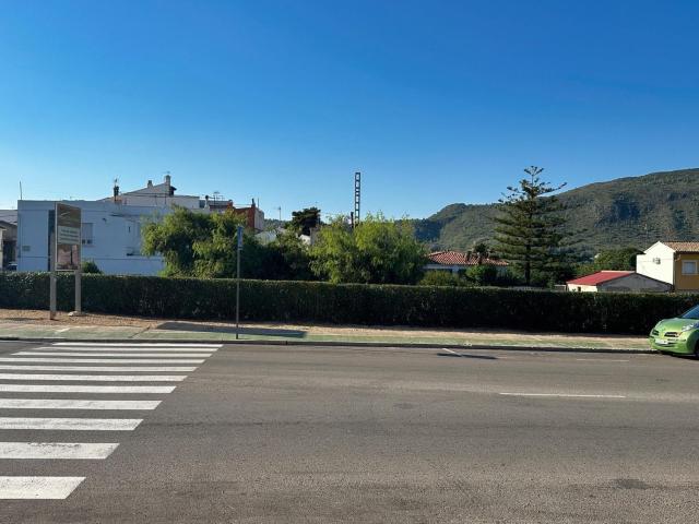 Terreno, Pego