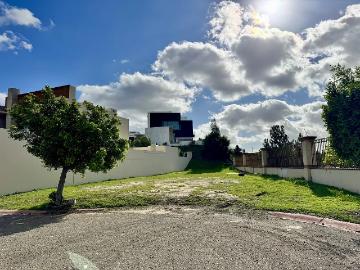 Terreno plano en privada exclusiva – Hacienda Agua Caliente | 498 m² listo para proyecto residencial