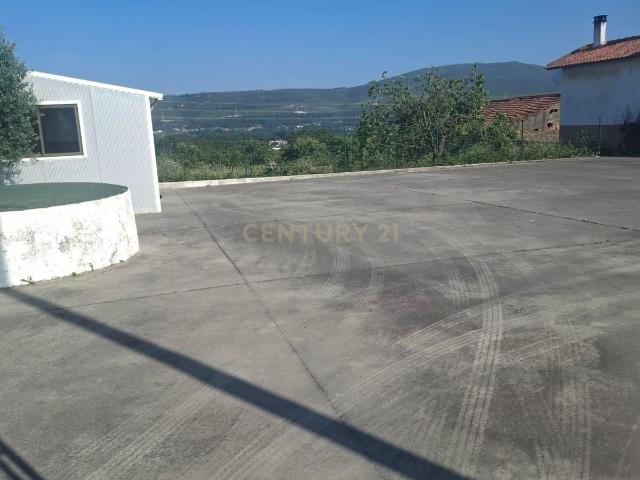 Terreno Polivalente com 3600m2