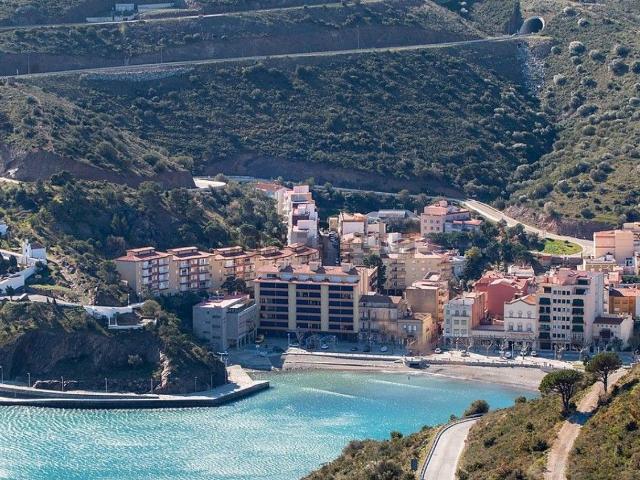 Terreno, Portbou