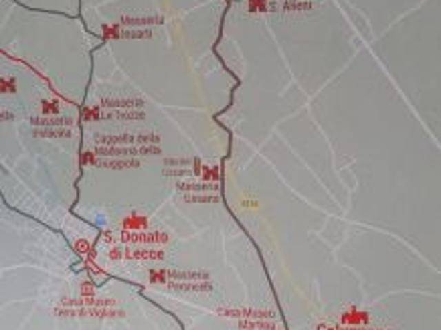 terreno prospicente percorso turistico