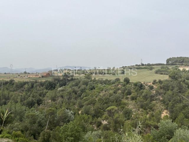 Terreno, Rubí