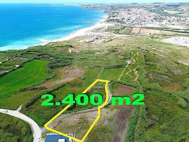 Terreno rústico com vista mar, com 2.400 m², sito na Areia B. 2400m² da Lourinhã e Atalaia