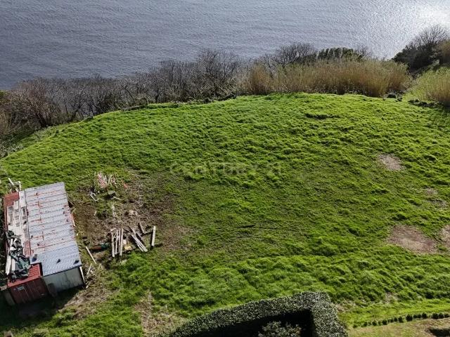Terreno Rústico com Vista Mar Deslumbrante!