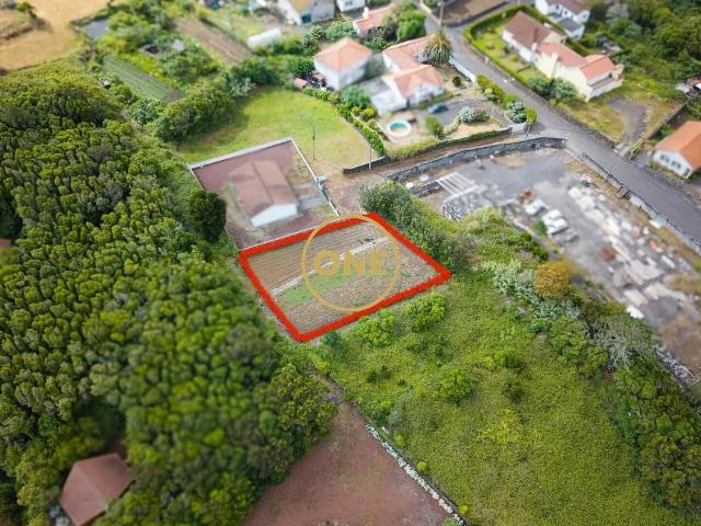 Terreno Rústico com 584 m² nas Sete Cidades – Madalena, Ilha do Pico